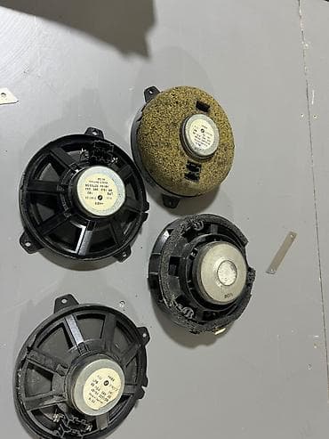 bmw 2000: Bmw serie 3 E46 (2000) 1.9 B 77KW 5P REAR LEFT SPEAKER CASE — 1