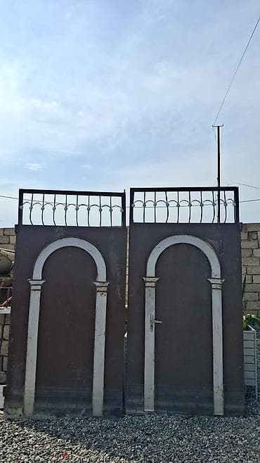 divar sekilleri: Dəmir darvaza/qapı paneli - Material: tammetaldan (dəmir) hazırlanmış — 2