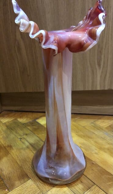 Bir vaza, Bogem şüşəsi