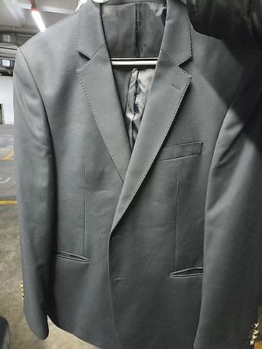 Kişi kostyum jileti – klassik qara rəng. - Model: iki düyməli, klassik — 1