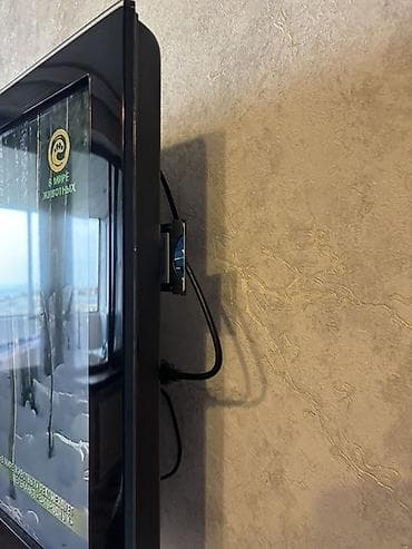 Телевизор Samsung LCD 32" — 2
