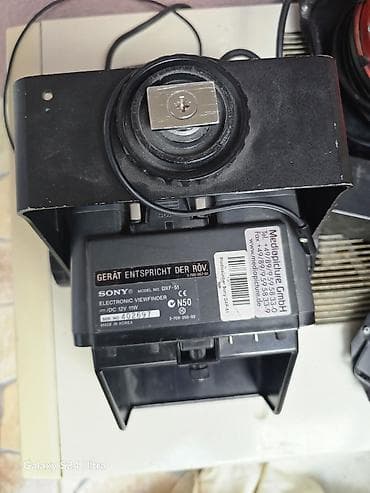 sony a6700: Sony DXF-51 Electronic Viewfinder - Peşəkar videokameralar üçün — 3