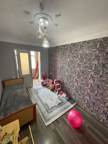 ilkin ödənişi 10000 olan evlər: Bakı, 3 otaqlı, Köhnə tikili, m. Həzi Aslanov, 70 kv. m — 2