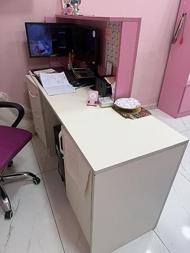 Avadanlığın icarəsi: Mağaza üçün vitrin və avadanlıq dəsti - Rəng: açıq çəhrayı (bütün — 5