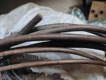 moydadir satilir: Metall lentə və məftil dəstəsi Tərkib: latun mis her cur meftiller — 4