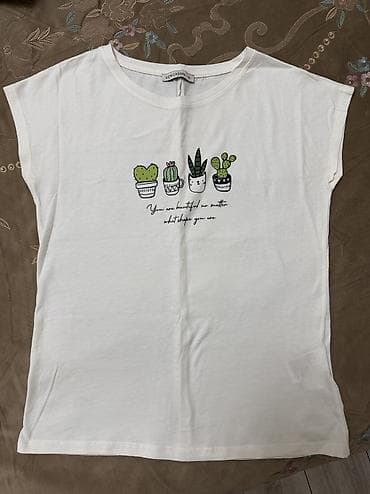 maykalar: Ağ rəngli qısaqoll T‑şert Brend: A’G̈ Fashion Ölçü: M Dizayn: - — 2