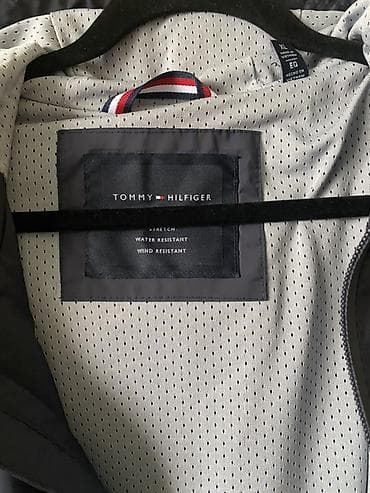 Kurtkalar: Tommy Hilfiger kişi üçün yüngül küləkdən sudan qoruyan yungul kurtka — 2