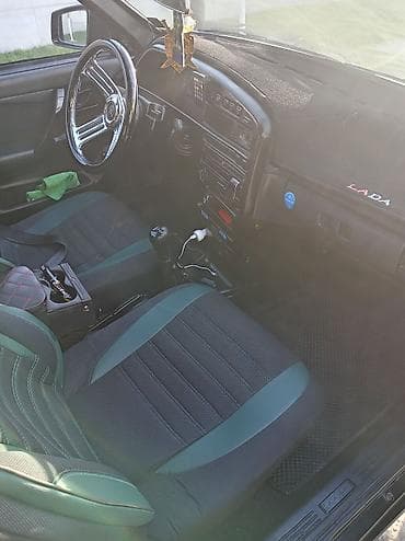Аксессуары и тюнинг: Lada Samara sedan, qara rəng. - Kuzov: 4 qapı, arxa spoylerli — 7