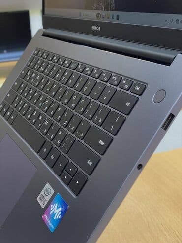 ucuz nodbuk: Intel Core i5, 15.6 " — 3