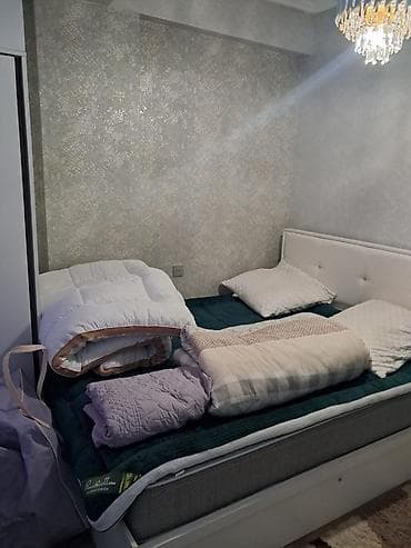 Mənzillər: Metro.Gənclik .1.dəqiqəlik. Ata Türk prospektində. 6-mərtəbəli — 10