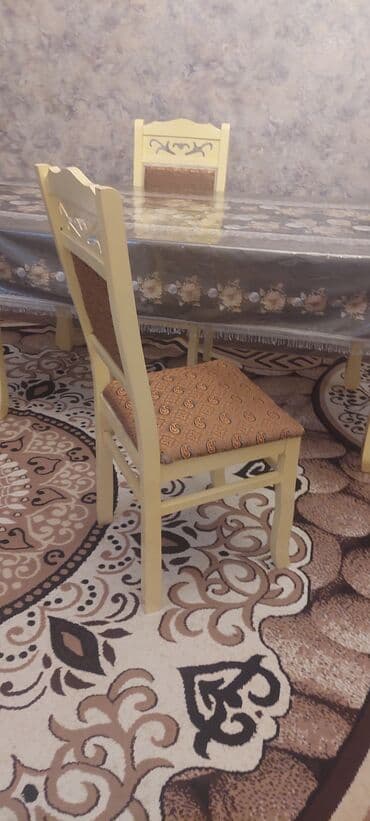 деревянный стол на кухню: Qonaq otağı üçün, İşlənmiş, Açılmayan, Dördbucaq masa, 6 stul — 3