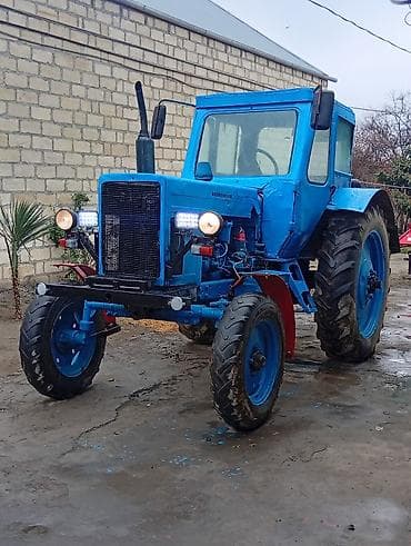 Belarus MTZ tipli təkərli traktor Xüsusiyyətlər: - Kabinli, geniş