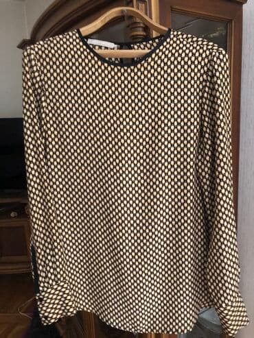 Bej və qara rənglərdə zərif naxışlı uzunqol bluz. Zərif dizaynı və lalafo.az -da Bej və qara rənglərdə zərif naxışlı uzunqol bluz. Zərif dizaynı və