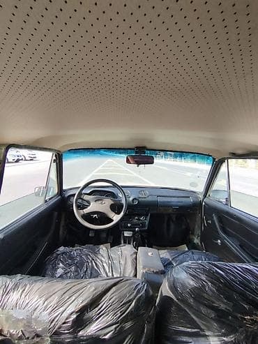 traktor diski: VAZ 2101 sedan - Kuzov: bej rəng, 4 qapı, xrom ön-arxa bamperlər — 7