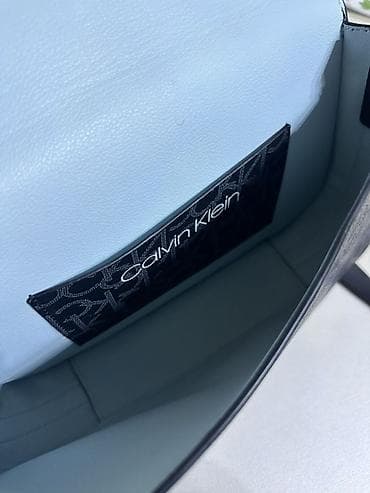 qara kemer: Çiyin çantası, Calvin Klein — 4