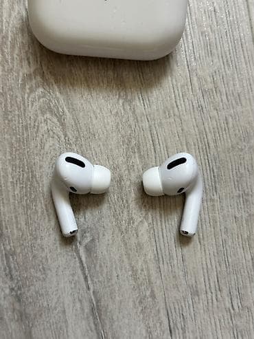 чехол airpods 2: Airpods Pro 1 satilir batareya normal minimum 3 saat dinlemek olur — 1