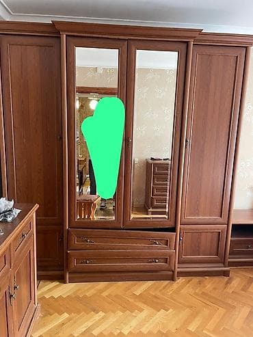 xaçmaz mebel: Klassik üslubda yataq otağı mebel dəsti Tərkibi: - Böyük 4 bölməli — 3