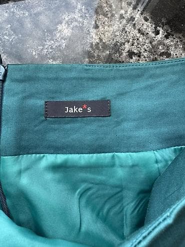 papaq sekilleri: Jake*s brendinin qadın ətəyi - Model: klassik düz kəsim, mini uzunluq — 2