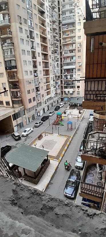 ev menzil: Yeni yasamal Əsəd Əhmədov küçəsi üzrə yerləşən 22 mərtəbəli binanın 8 — 4