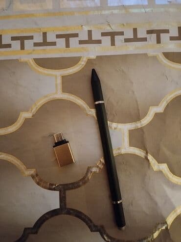 Kompüter və noutbuk aksesuarları: Planşet seti – 16 Max Komplekt: - 16 Max planşet - Maqnitli qapaqlı — 9