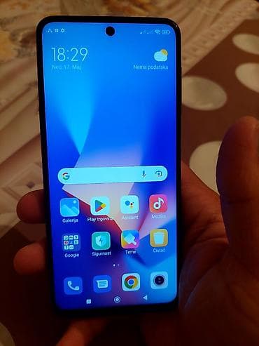 mi 11i: Xiaomi Mi 9 SE — 3