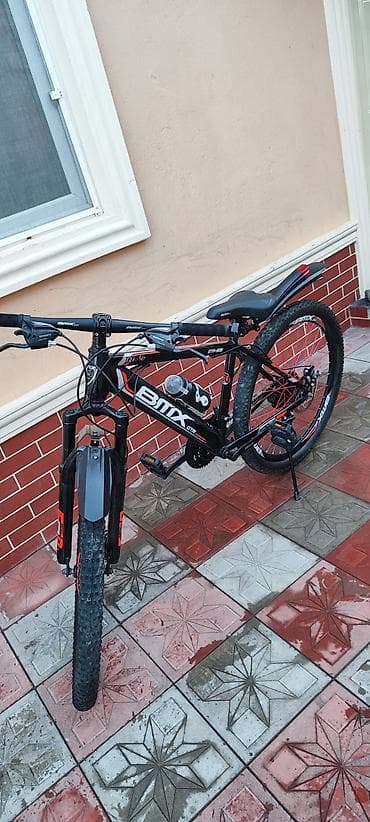velosiped 28: Bmx velosiped ideal veziyyetdedir.tezeden secilmir.Usagin boyu — 3