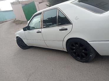 klass xl: Mercedes-Benz S-Sinif (W140) sedan, ağ rəng. - Geniş və rahat salon — 2