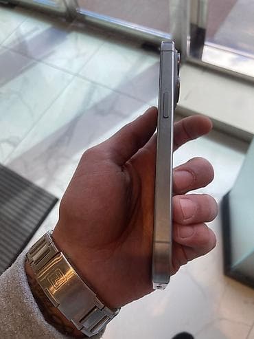 philips xenium 9@9d: IPhone 15 Pro, 128 GB, Natural Titanium — 4