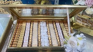 şokolad xoncası: Ziyafət və nişan üçün lüks şokolad xonçası - Qızılı çərçivəli, şüşə — 2