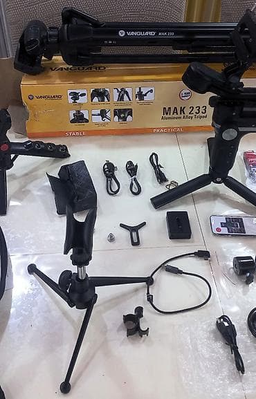 Zhiyun Weebill S 3-oxlu kamera stabilizatoru Xüsusiyyətlər: - — 4