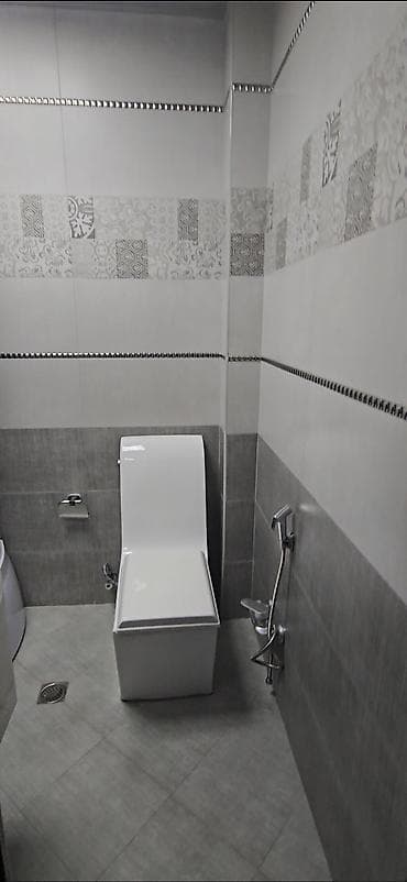 ikinci el matras: Mətbəx mebeli dəsti - Dizayn: Parlaq qara alt modullar və narıncı üst — 10