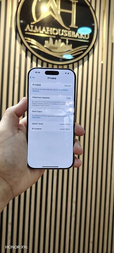 iphone se 2: IPhone 16 Pro, 128 GB, Desert Titanium, Zəmanət, Simsiz şarj, Face ID — 7