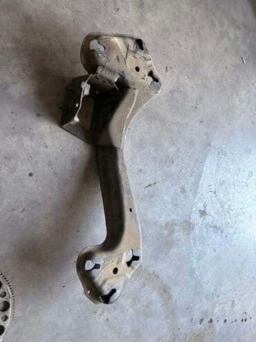 bmw 7 серия 745li at: BMW E53 X5 2000-2003 korobkanin traversieyla veziyetdedir — 1