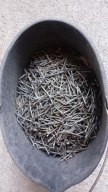 Metallalom üçün dəmir mismarlar. 120 kg. Zabrat. 1 kg- 50 gəpik