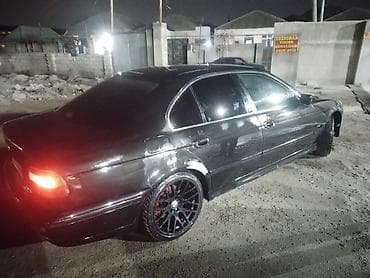bmw m8 qiymeti: BMW 5 Series E39 sedan, qara rəng. - Kuzov: 4 qapılı, xrom yan — 2