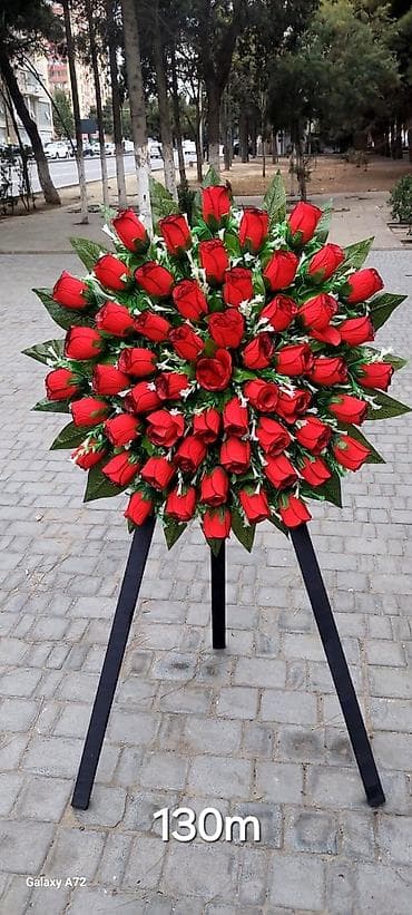 cələng: 🔴 Süni gül çələngləri 
🌐 Ün. Əcəmi m yaxinlığı 
📎 13 — 6