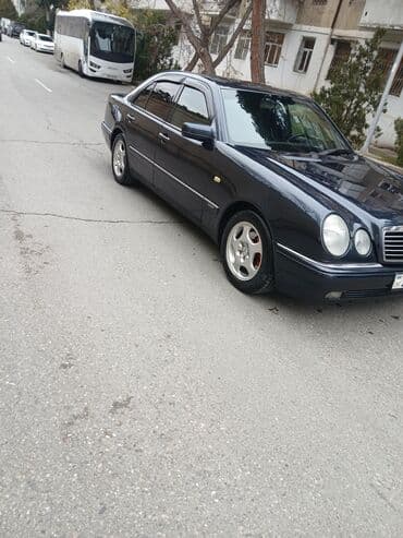 mercedes oluxanasi: Mercedes-Benz E 230: 2.3 l | 1997 il Sedan — 10