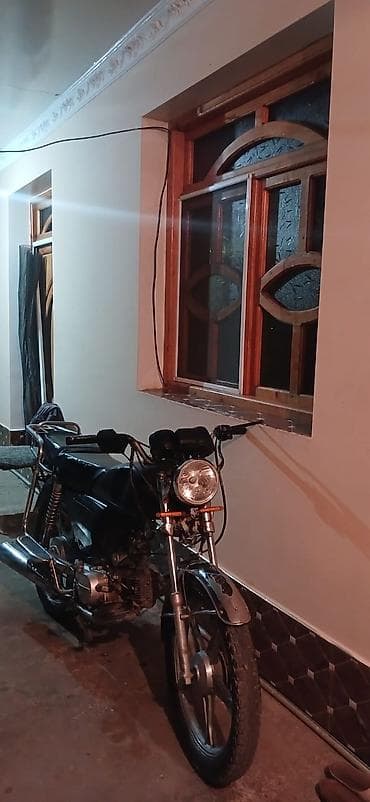 oyuncaq masin type 1: Moped/motosiklet – 4 vitesli, benzinlə işləyən, bir silindrli motor — 3