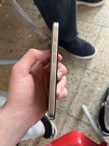 mobil hilə: IPhone 15 Pro, Natural Titanium — 3