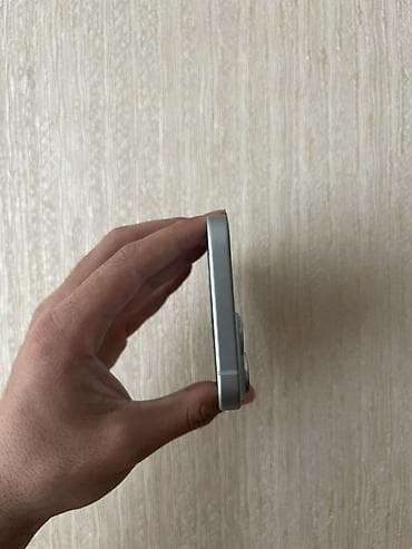 iphone pro max 14: IPhone 15, Göy — 2
