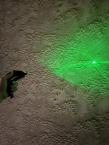 spot isiq: Lazer işıq proyektoru və pult dəsti - Kompakt, əl tipli lazer — 3