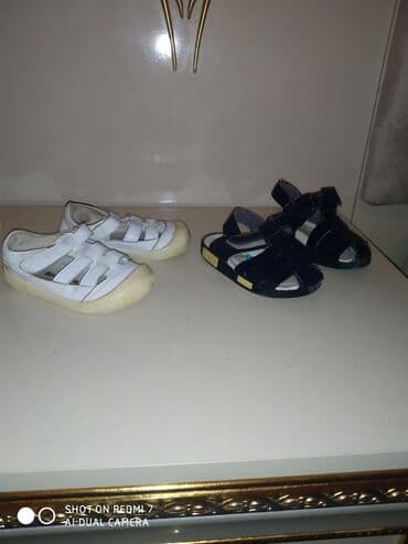 memo: Uşaq ayaqqabısı her biri 5 azn22-23 razmer — 2