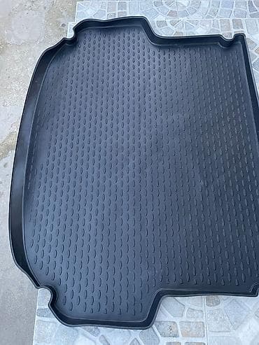 Avtomobil baqaj qabı üçün uyğunlaşdırılmış rezin palaz - Material