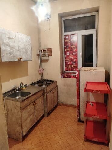 kiraye ev gəncə: Komsamol dairesinde kirayə ev. 300 AZN kombi daxil. binanın birinci — 5