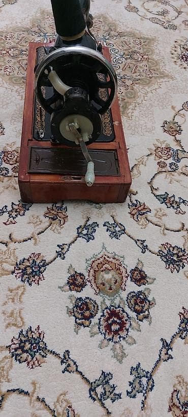 antik divan: Antik mexaniki tikiş maşını – ağac korpuslu portativ model - Korpusu — 5