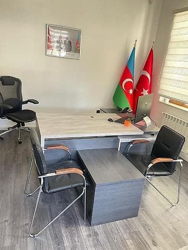İşlənmiş, Müdir üçün, Dördbucaq masa — 4