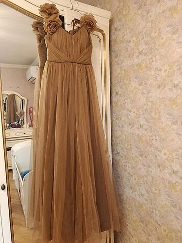 toy dekoru: Zərif uzun ziyafət geyimi - Rəng: isti karamel/qəhvəyi - Model — 2