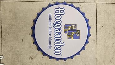 Pub ve barlar ve kafeler ve restoranlar ucun orjinal demir qapaqlar — 3