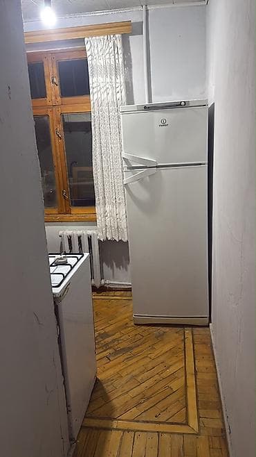 xalqlar dostluğu ev: 🏠 Kirayə verilir – İnşaatçılar metrosunun yaxınlığı 📍 Köhnə tikili — 5