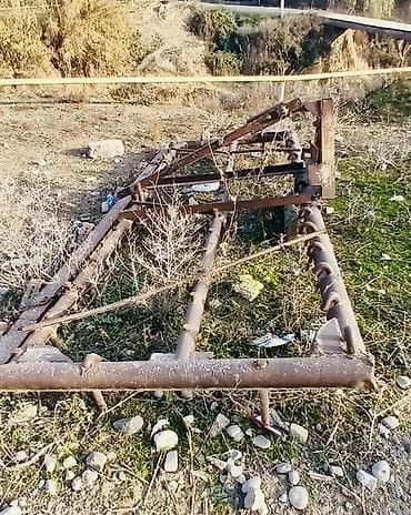 qara soyuducu: Kənd təsərrüfatı üçün qoşqu və torpaq işləmə avadanlığı satılır: - — 1